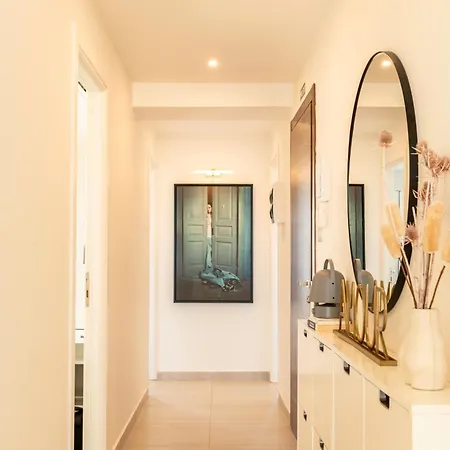 Modern 3bd Spacious With Terrace - Close To Yacht Marina ムサイダ