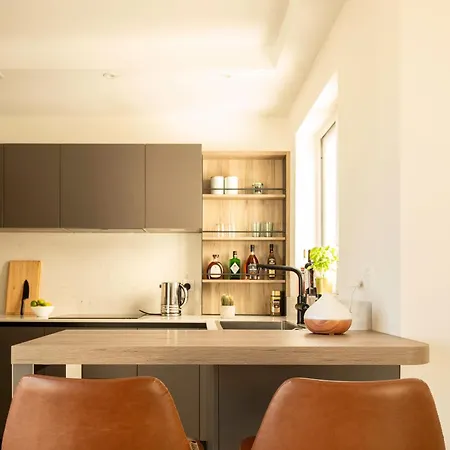 Modern 3bd Spacious With Terrace - Close To Yacht Marina ムサイダ