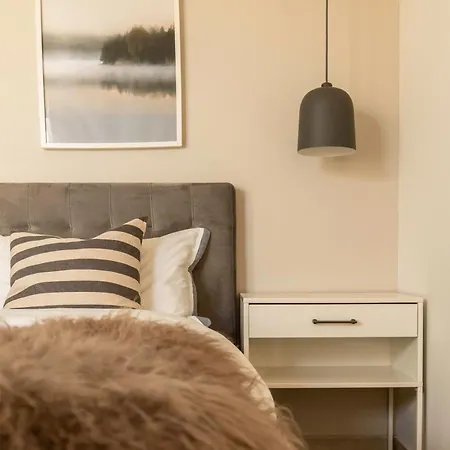 Modern 3bd Spacious With Terrace - Close To Yacht Marina Διαμέρισμα