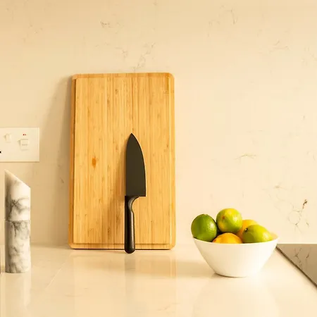 Modern 3bd Spacious With Terrace - Close To Yacht Marina Διαμέρισμα