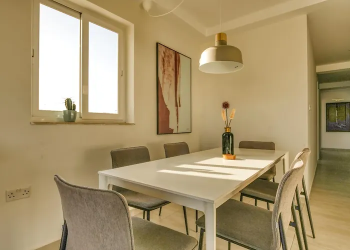 アパート Modern 3bd Spacious With Terrace - Close To Yacht Marina ムサイダ