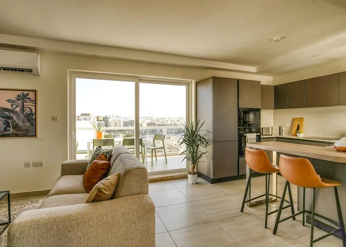 Modern 3bd Spacious With Terrace - Close To Yacht Marina アパート